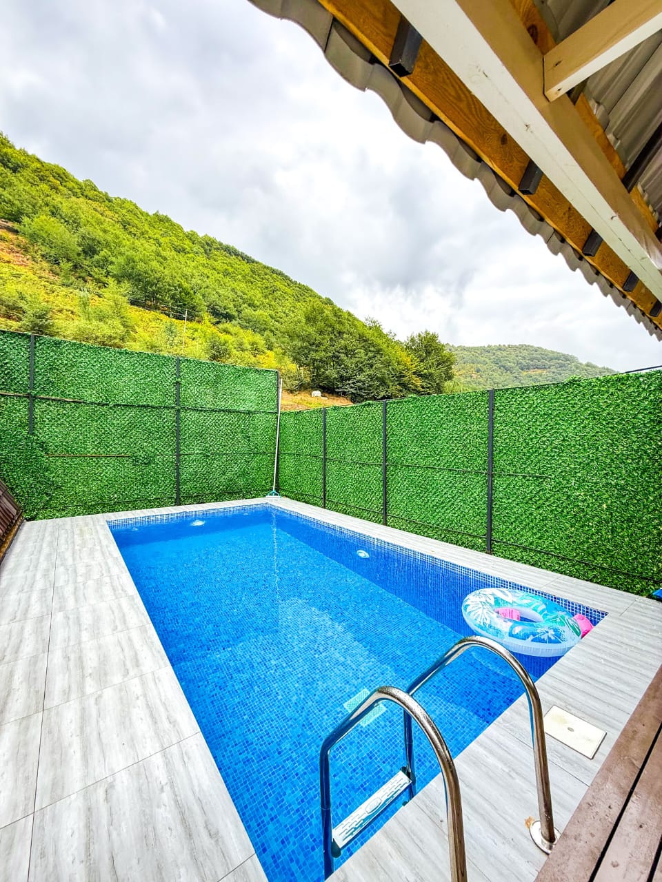 Cəfəroğlu A Frame