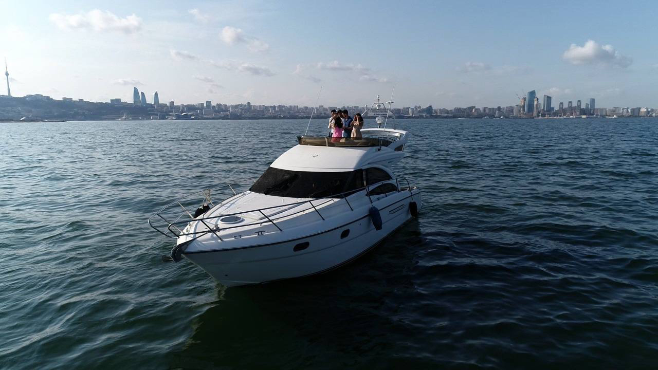 Yacht charter
