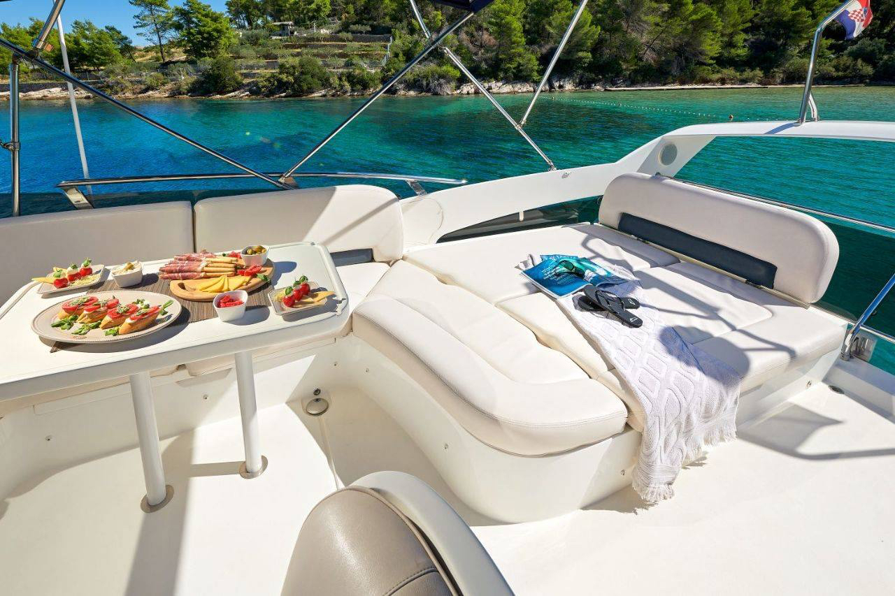 Speed Yacht
